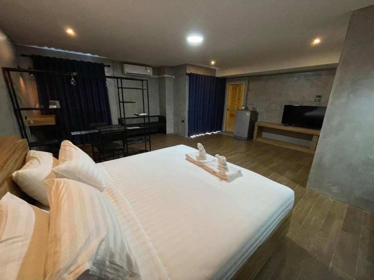 Rabbit Hotel Phimai Exterior foto